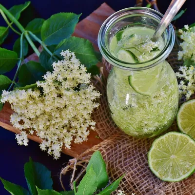cadou-personalizat-nunta-sirop-cadou-gastronomic-home-made-love-is-sweet0-sirop-de-soc-eticheta.jpg