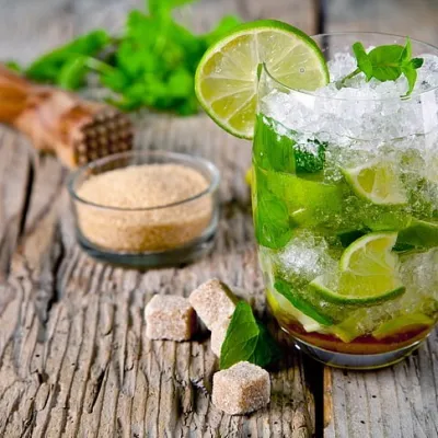 cadou-personalizat-nunta_sirop_cadou-gastronomic_home-made_love-is-sweet_limonada.jpg