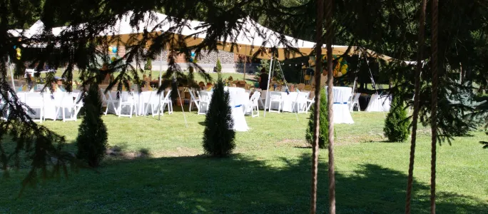 Nuntă la pădure cu cort african